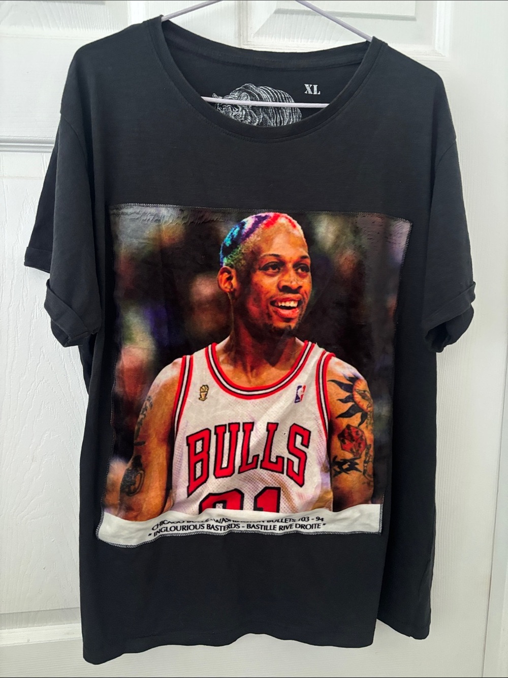 Black Men's Graphic Tee with Bulls Print